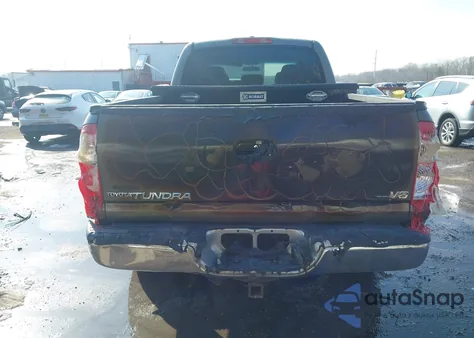 2004 Toyota Tundra Sr5 V8 z USA, uszkodzony, nr VIN 5TBET34114S448308